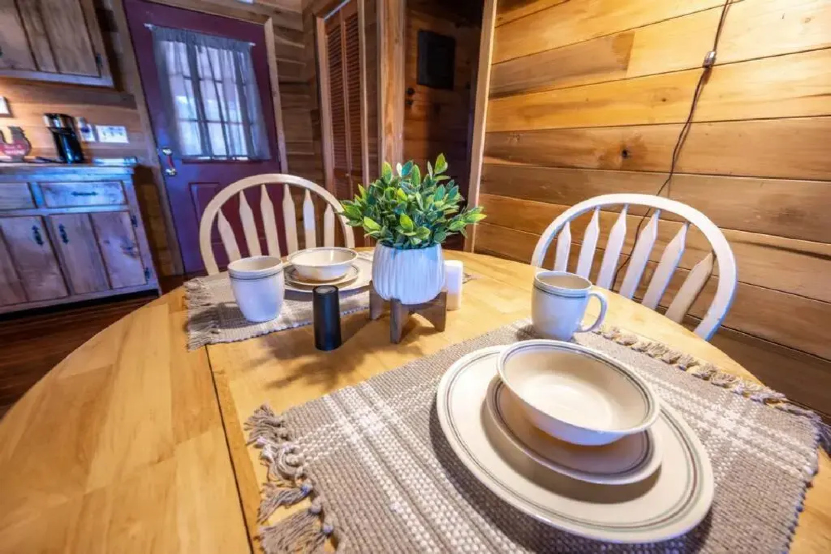 Beautiful View! Log cabin,Fireplace,Hot Tub,Arcade,Pool,Fishing