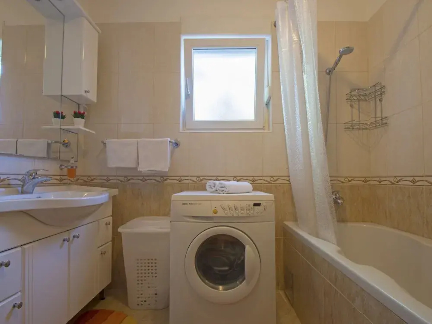 Adorable Holiday Home With Private Pool & Terrace With Barbecue