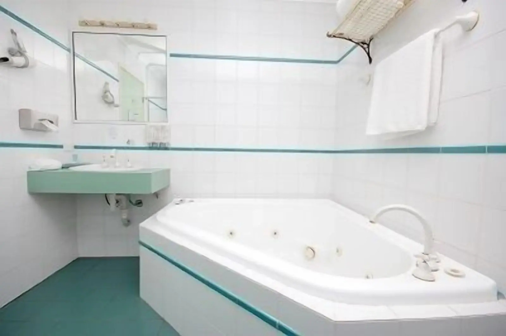 Sapphire Waters Motor Inn