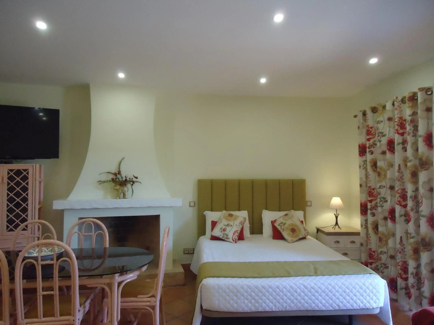 Canavial I & II Apartments