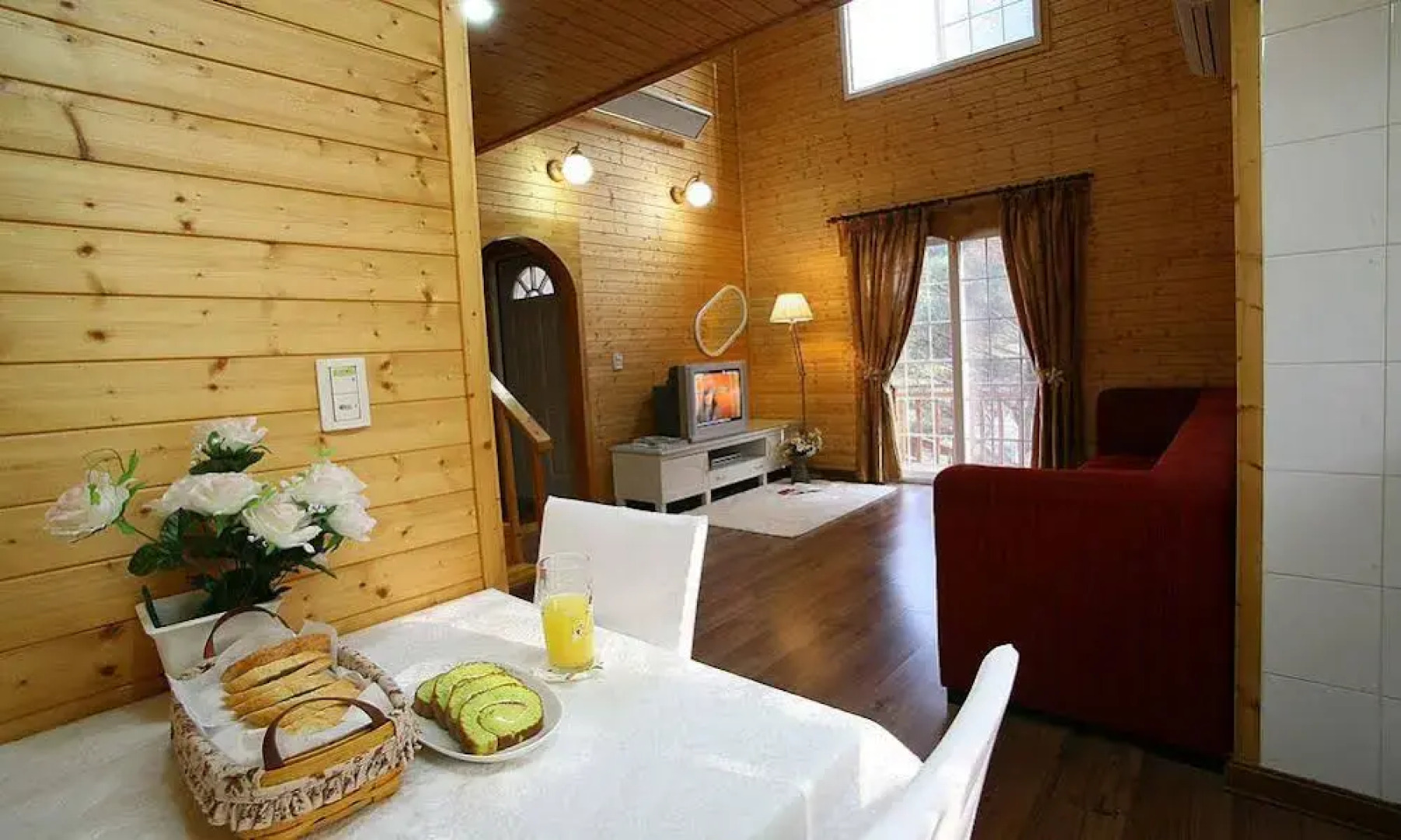 Spring Summer Fall Winter Pension