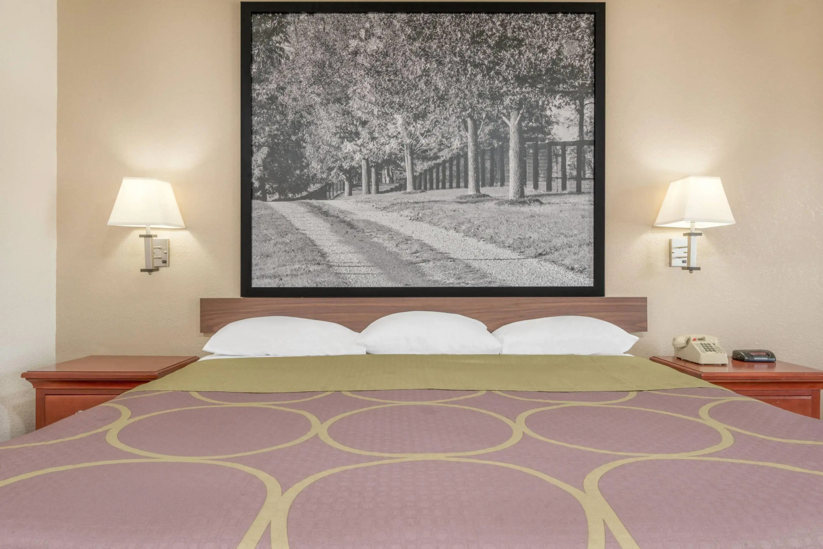 Super 8 by Wyndham Vincennes