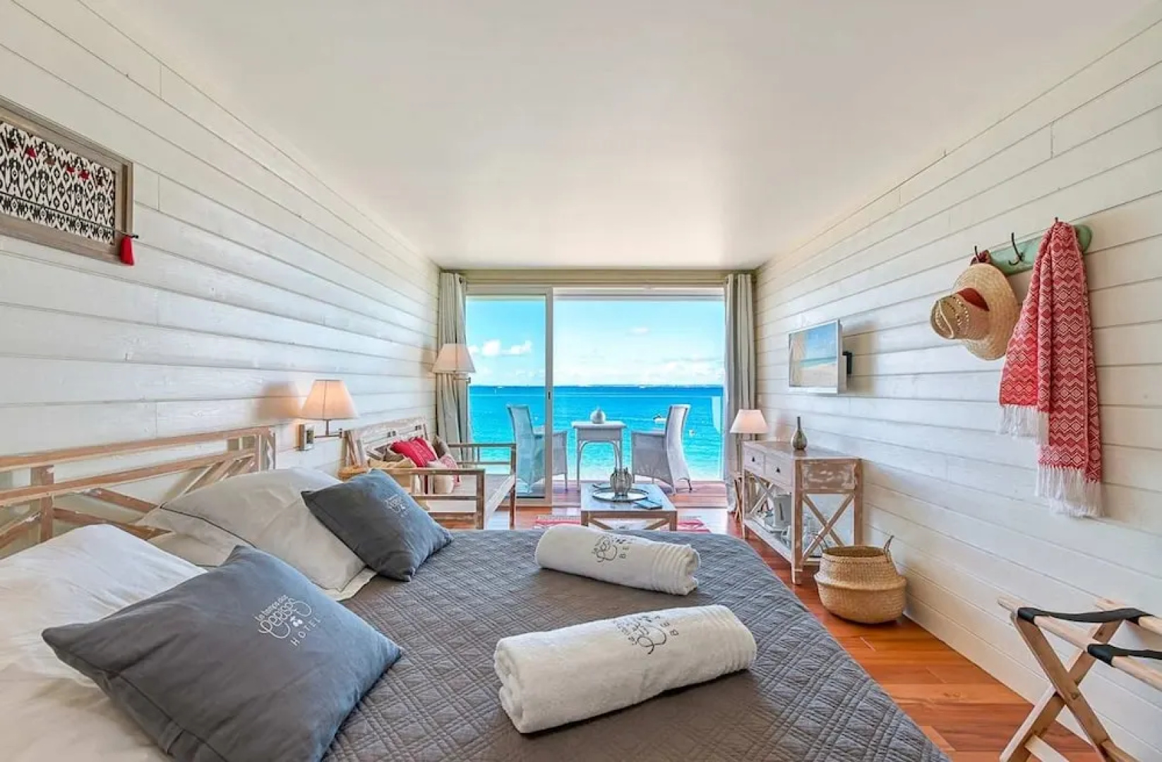 Le Temps des Cerises Hotel Beach