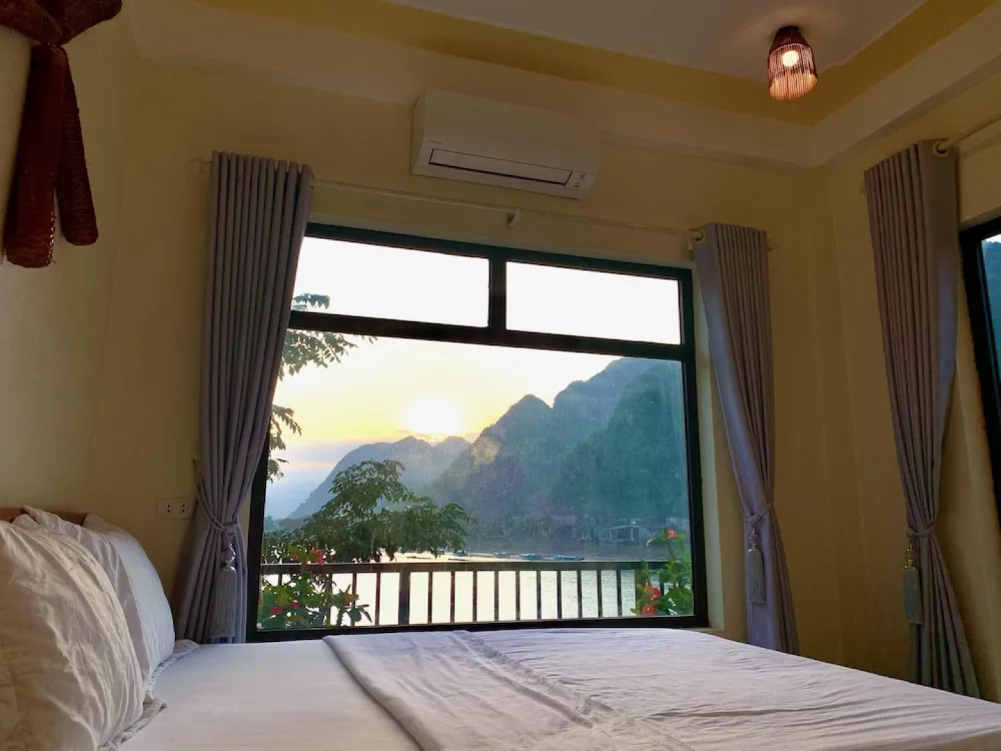 Phong Nha Coco Riverside Homestay