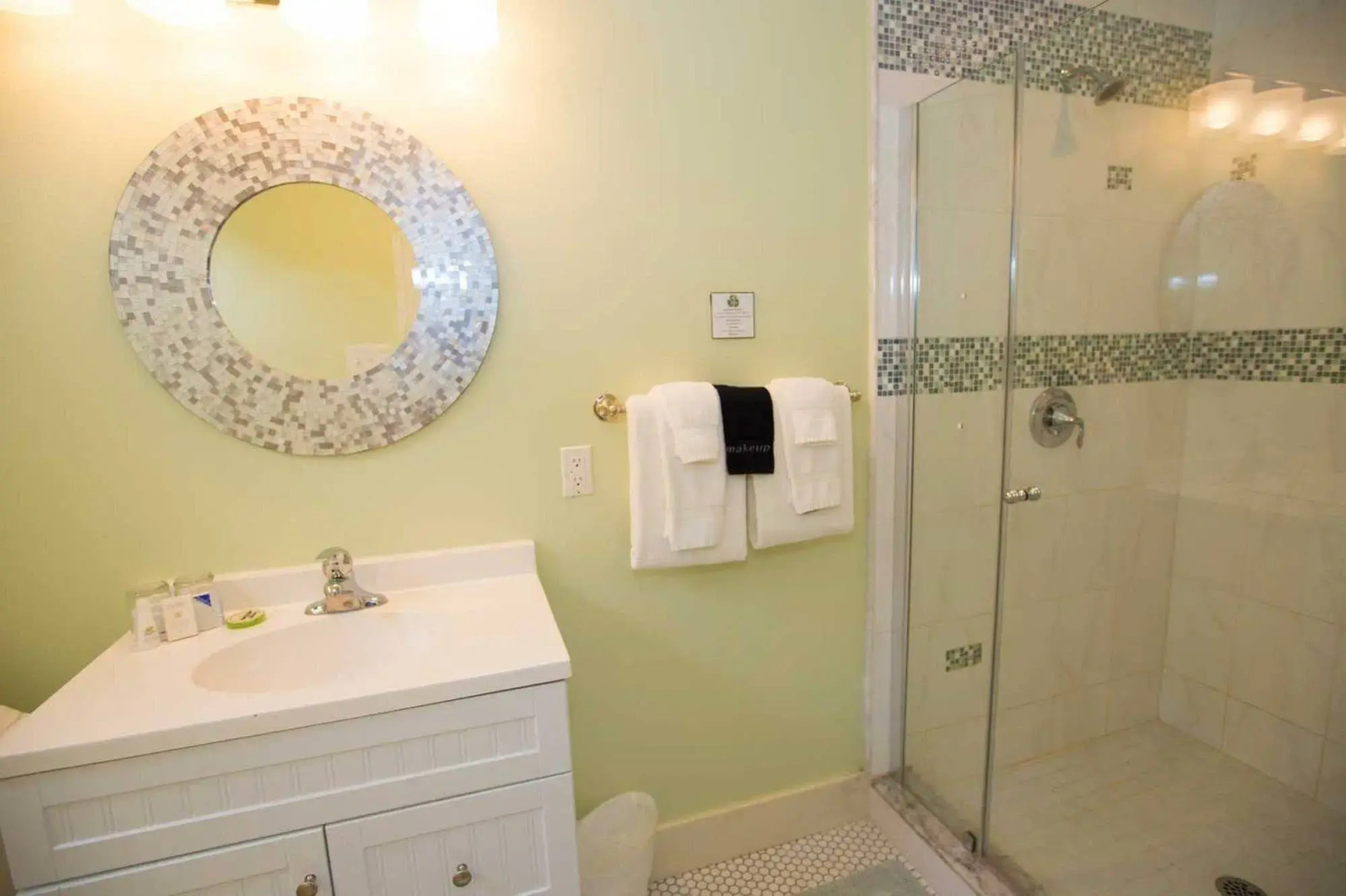 Peter Shields Inn & Restaurant