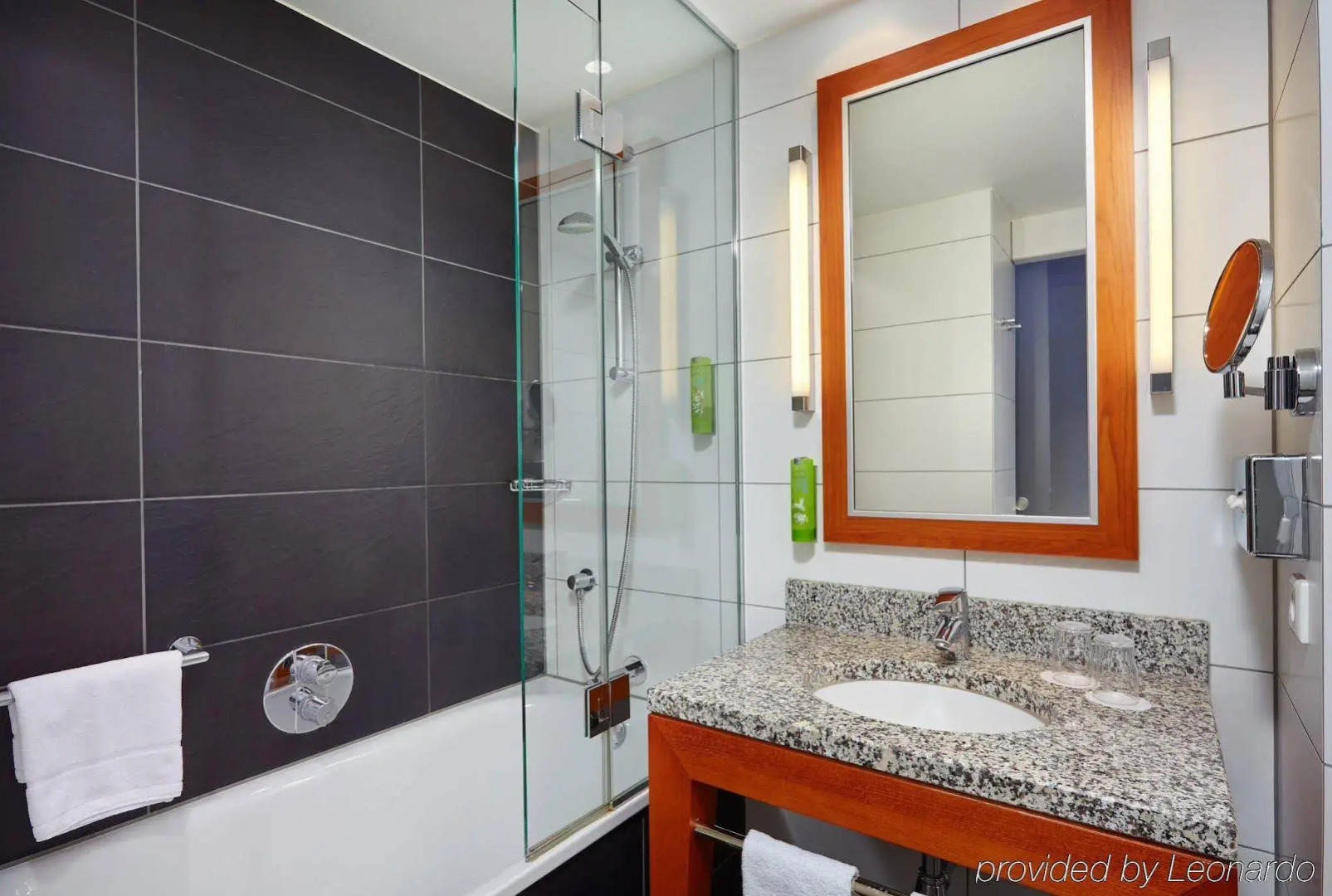 Отель Premier Inn Berlin Alexanderplatz