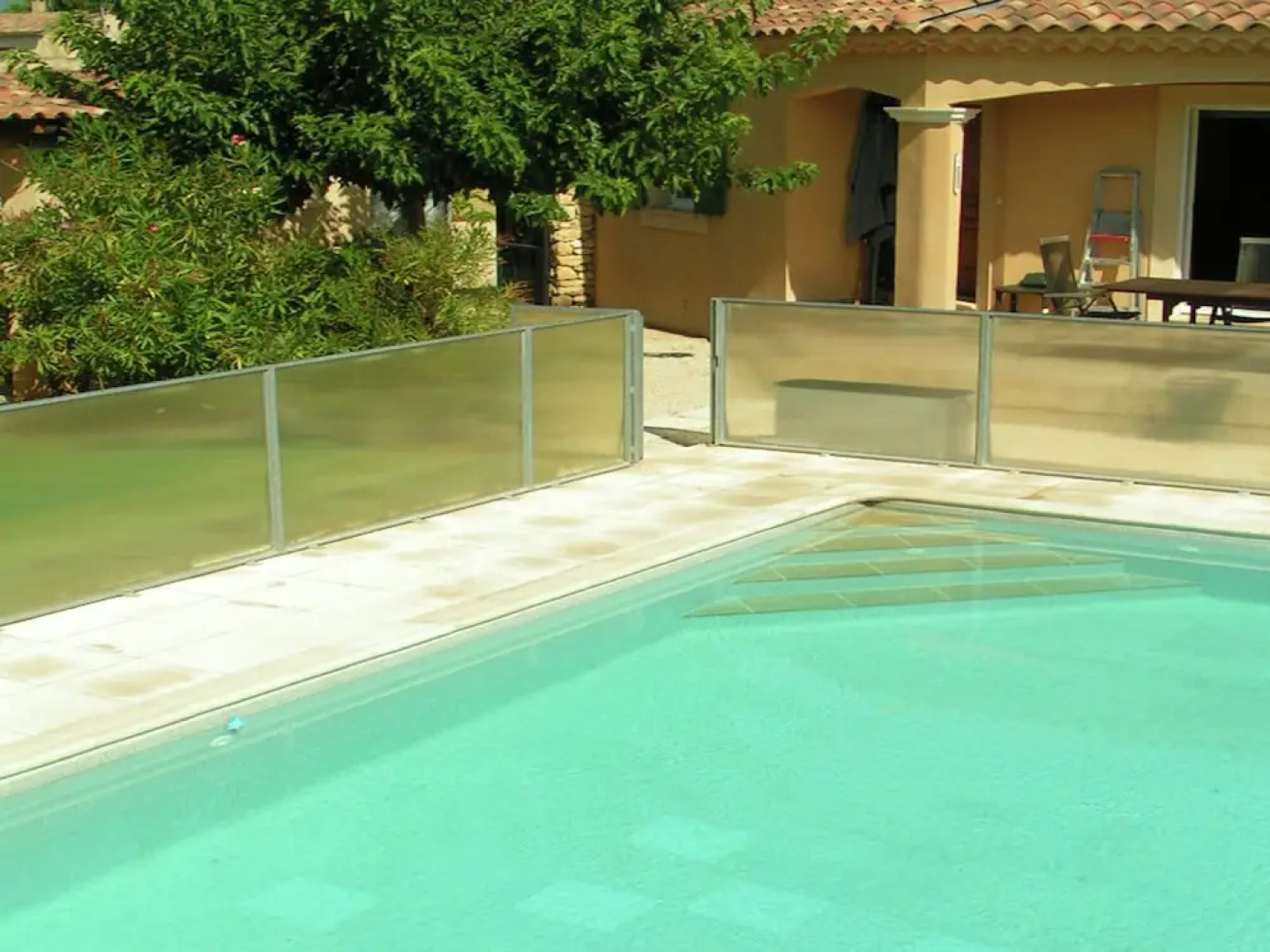 Cozy Cottage With Fenced Pool, in a Quiet Area and 30 km From the Mont Ventoux