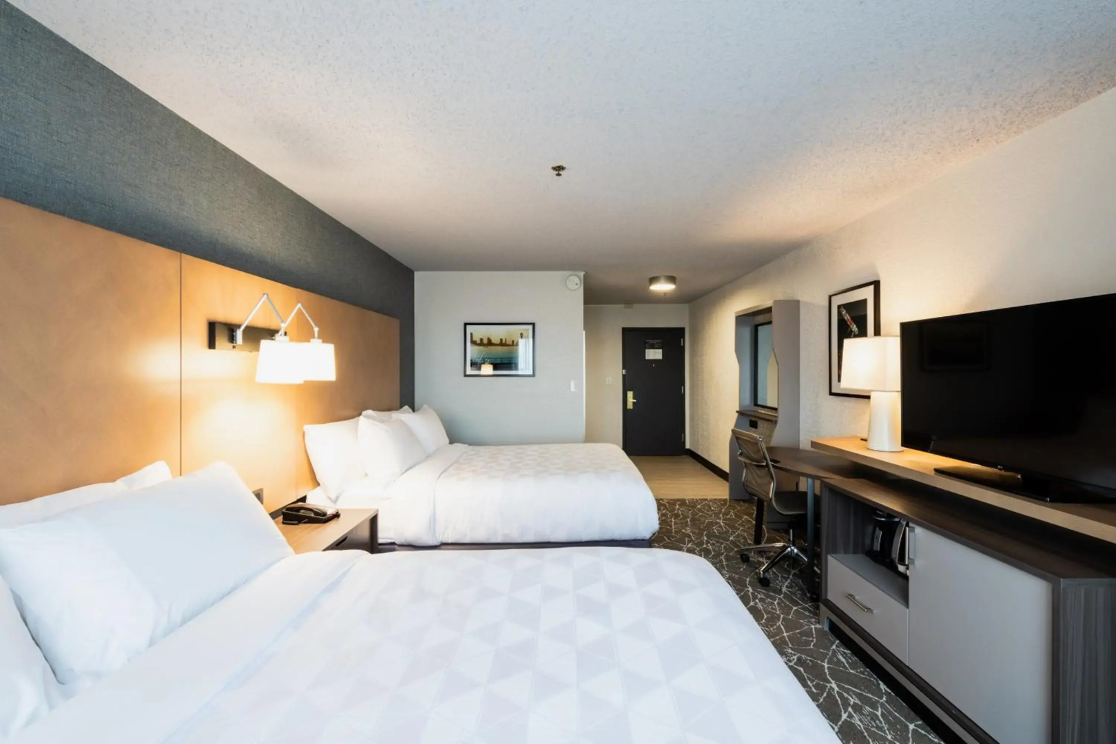 Holiday Inn Newark International Airport by IHG