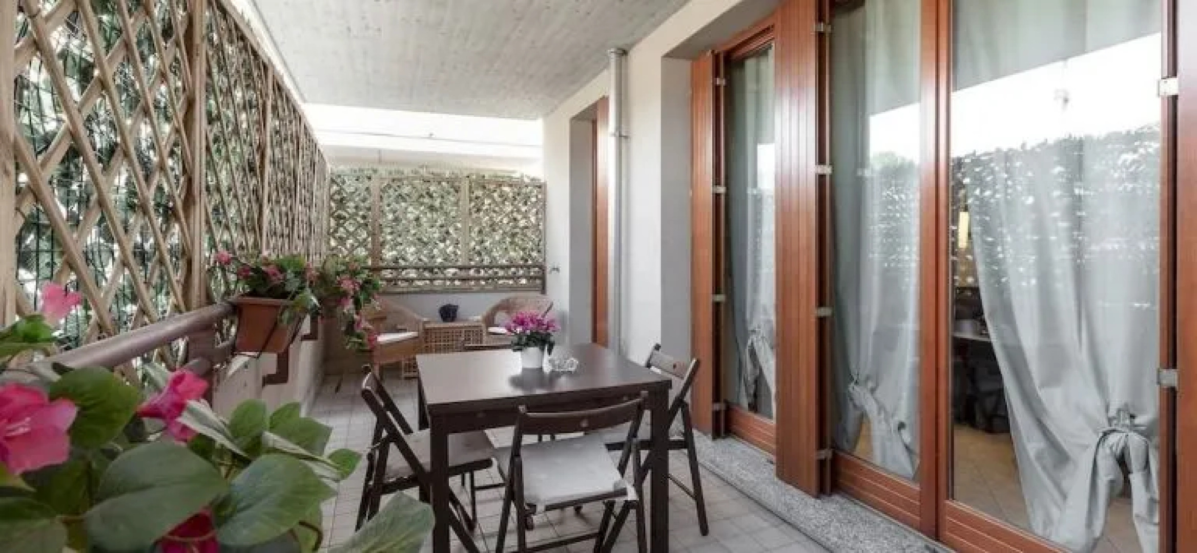 Suitelowcost - Limbiate