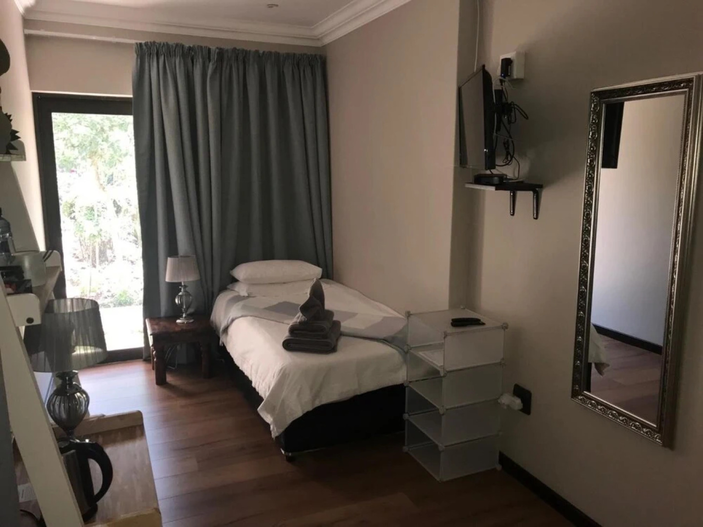 Eagle Rock Executive Guest House