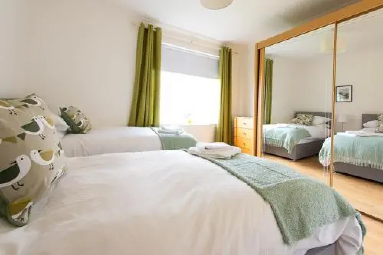 Hls Ashgrove Apartment