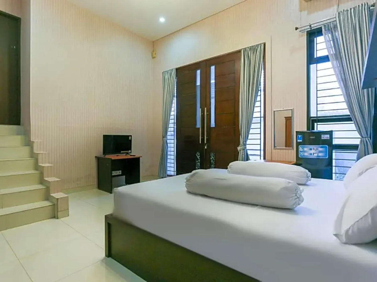 OYO Life 3520 Indoniaga Palace