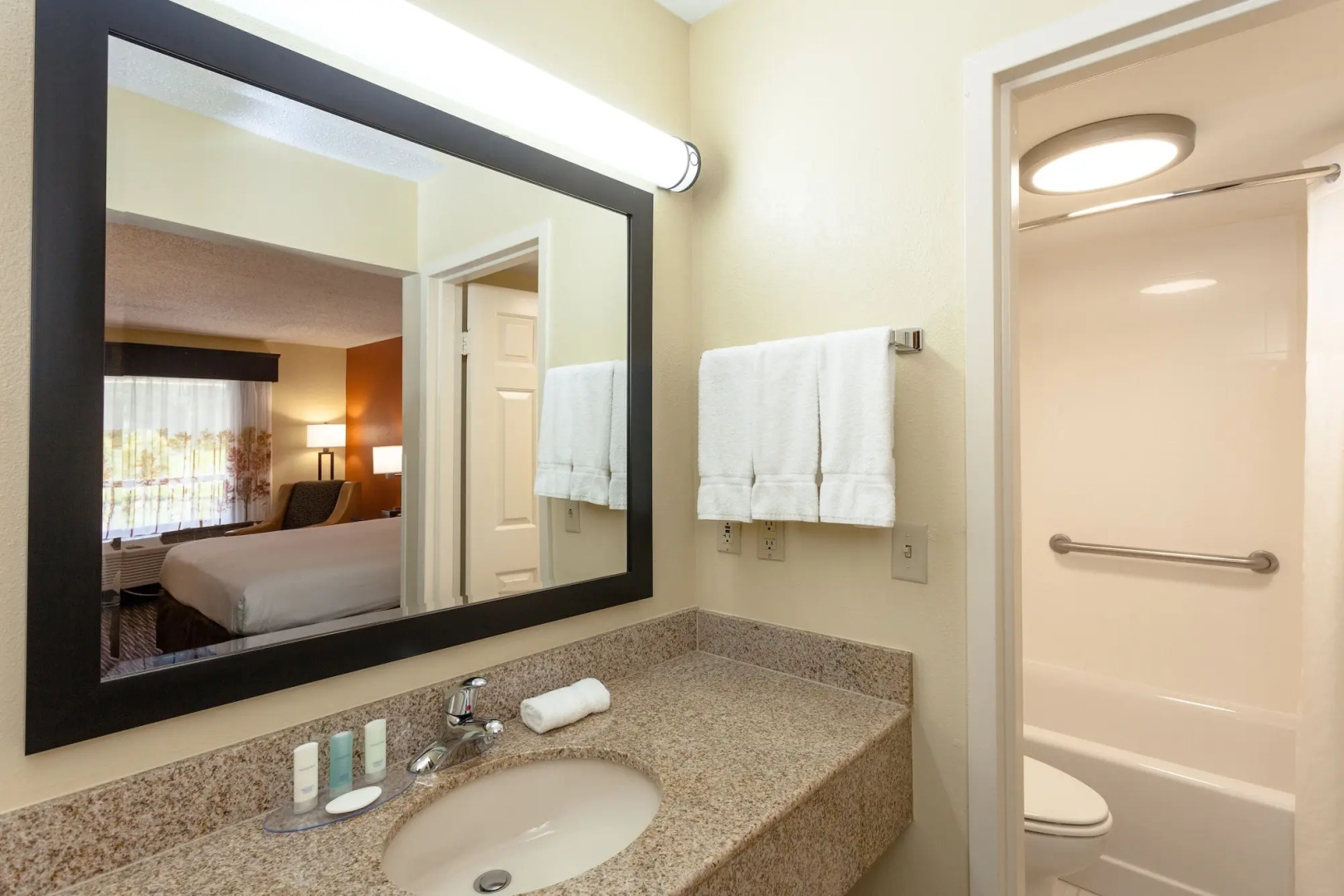 Clarion Inn Biltmore Village