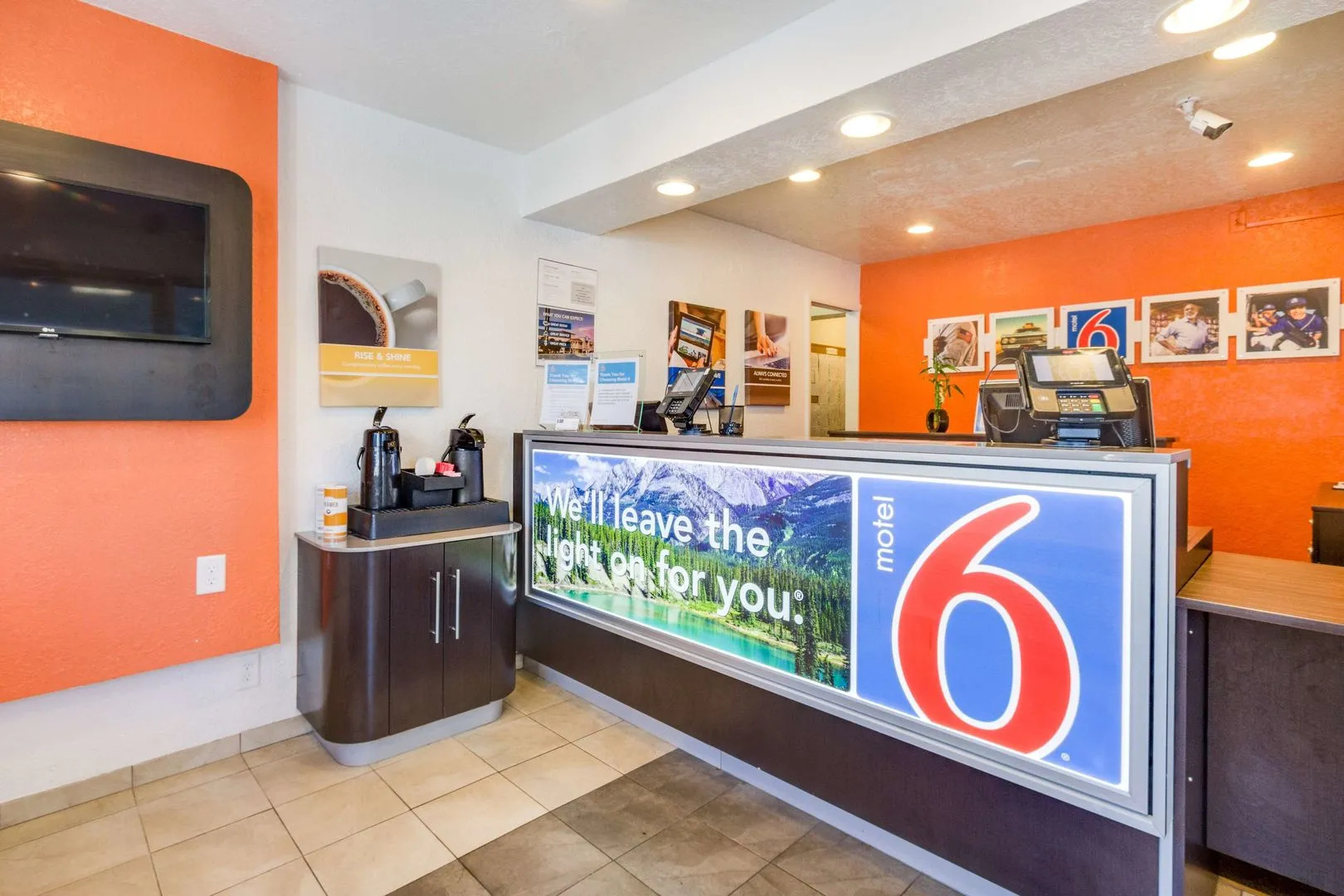 Motel 6 – Lakewood, CO