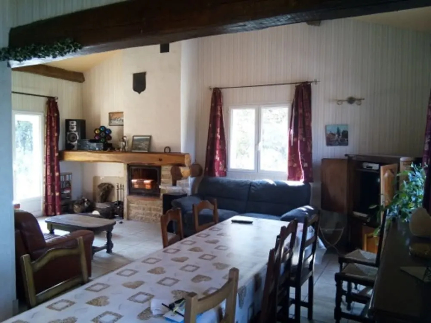 Nice Holiday Home With Swimming Pool and Enclosed Garden