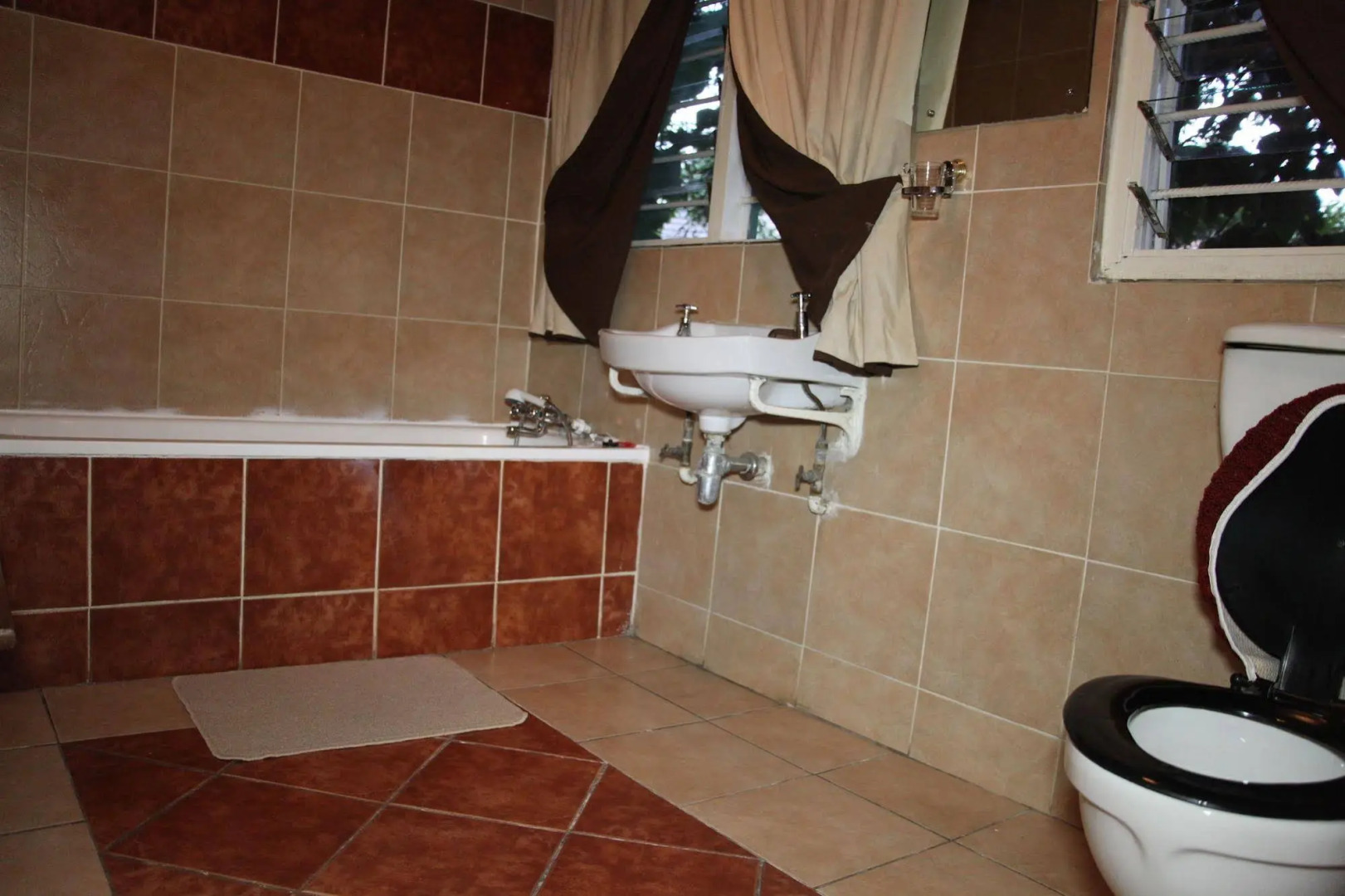 Africanza Lodge and Restaurant