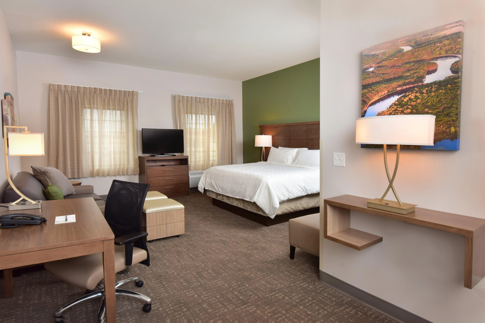 Staybridge Suites Wisconsin Dells - Lake Delton by IHG