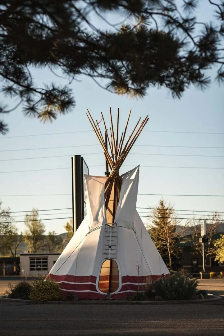 The Amigo Motor Lodge