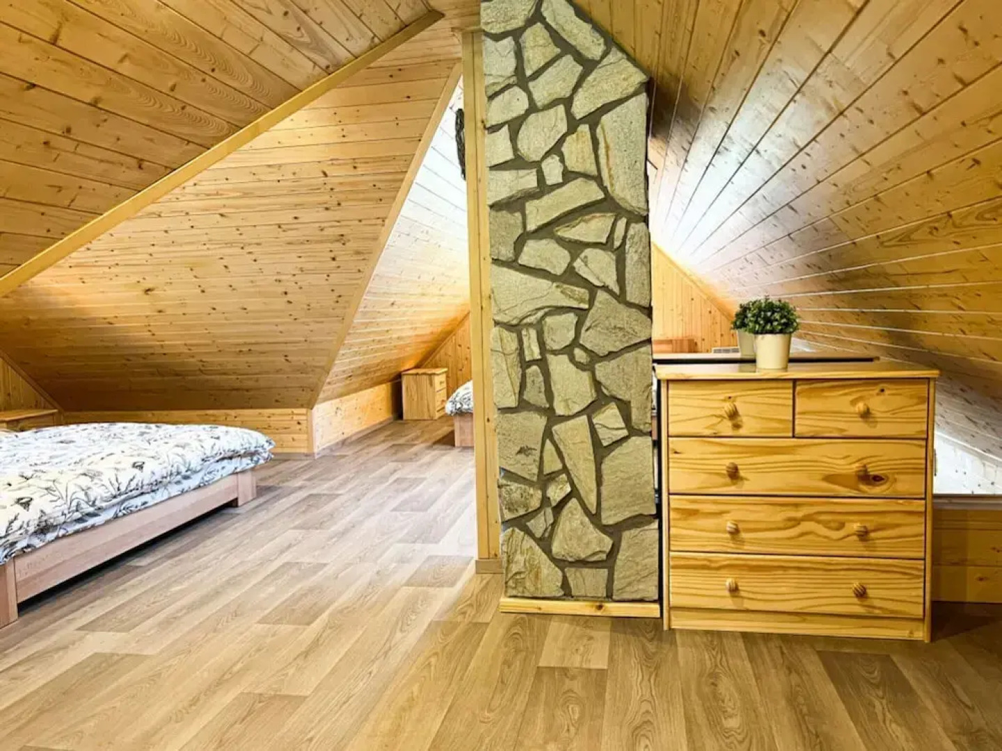 Spacious Villa With Swimming Pool