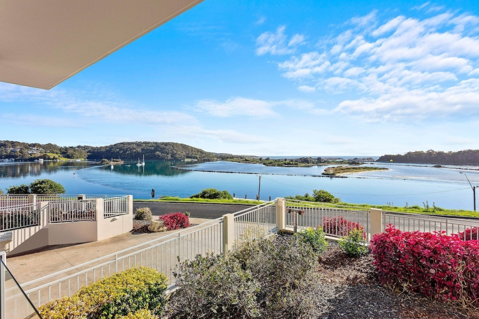 Southbound Escape at the Wharf