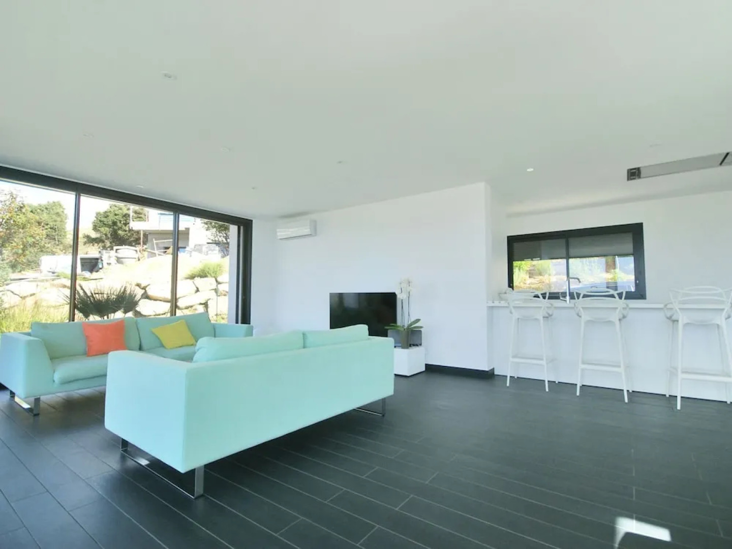 Spacious and Luxury Villa in Albitreccia With Swimming Pool and Panoramic View