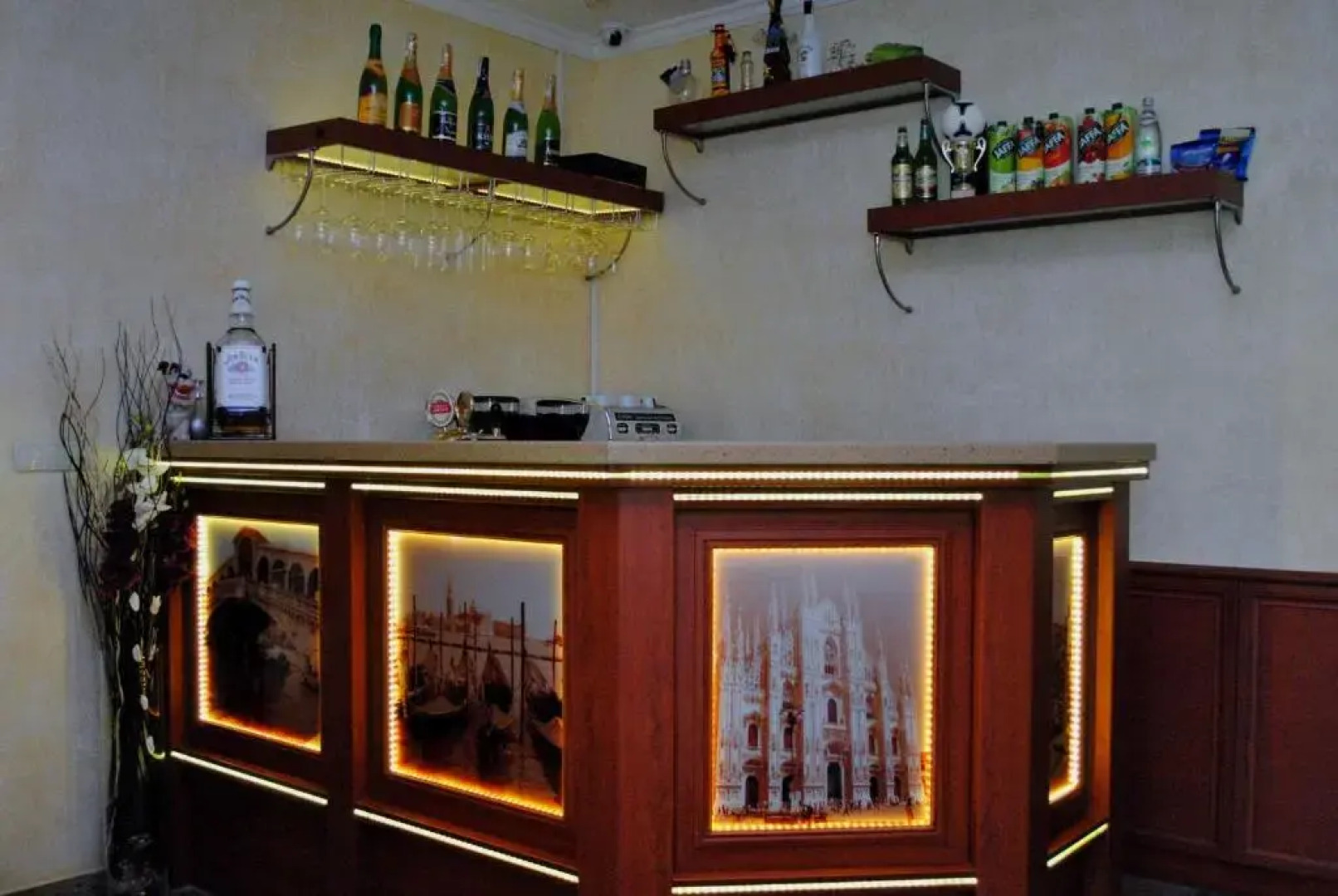 Hotel Forward Pool&Sauna