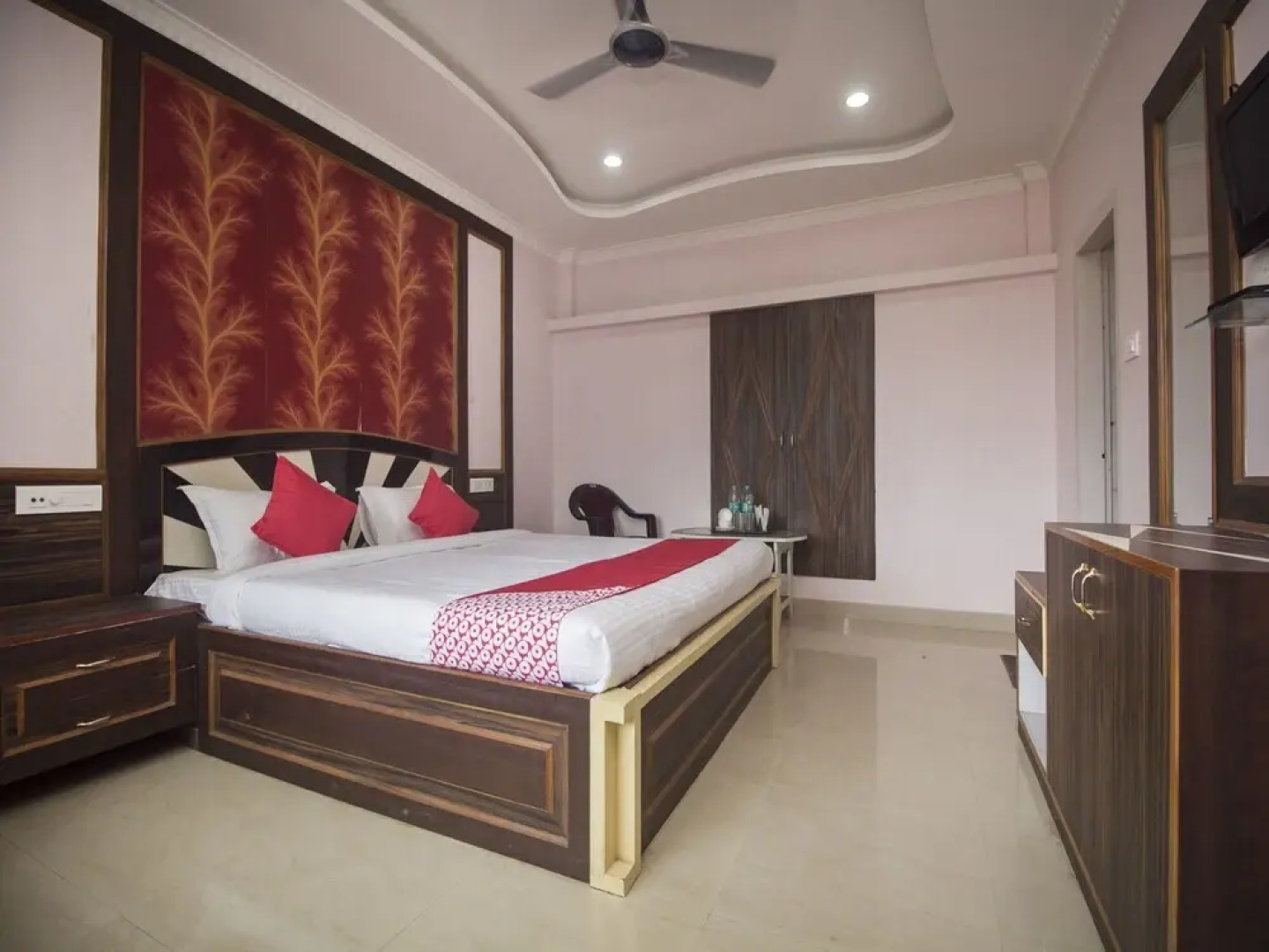 Garg Residency By OYO Rooms