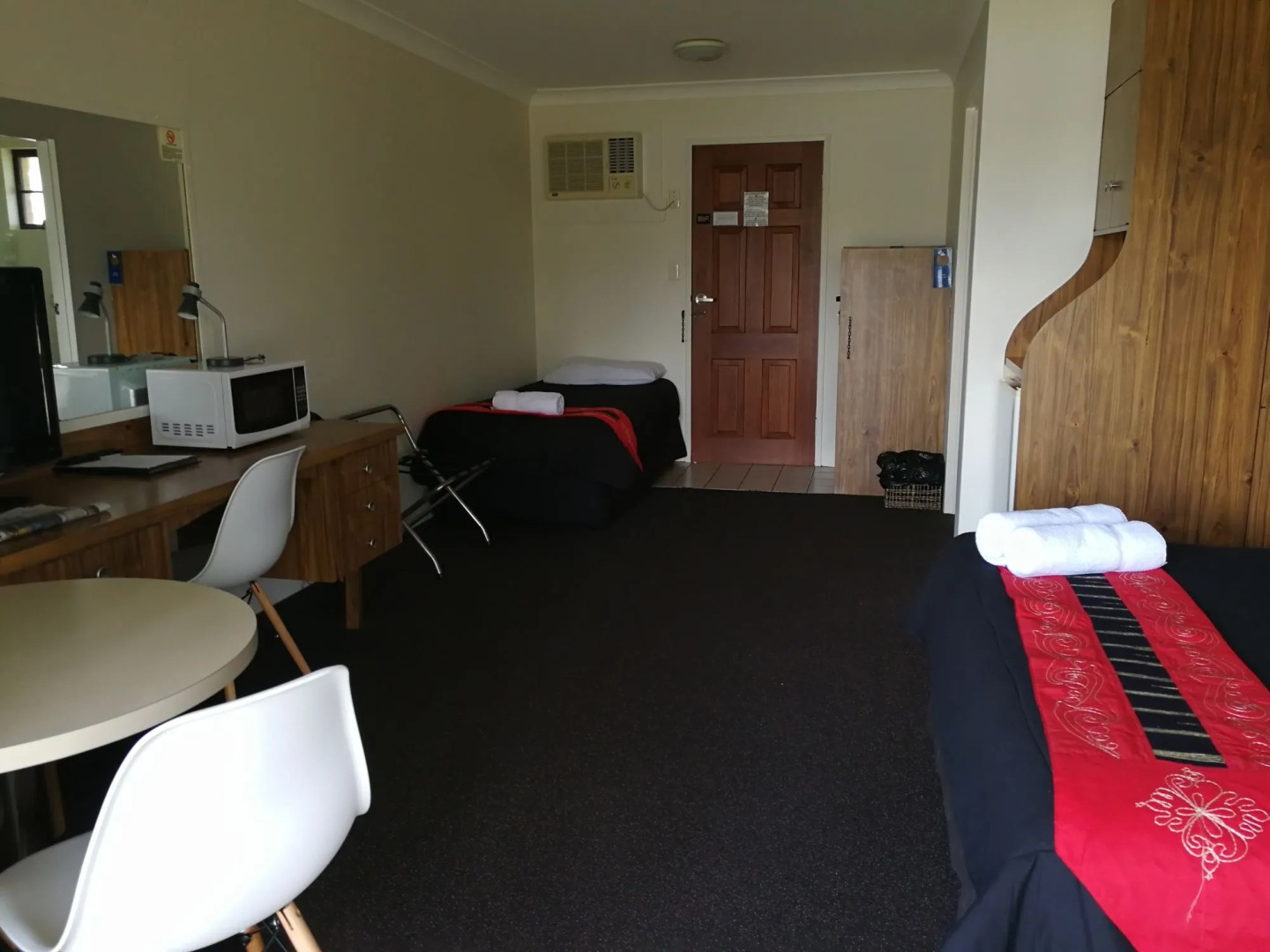 Lakeside Lodge Motel