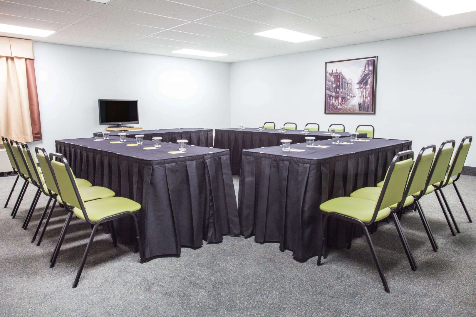 Super 8 by Wyndham Kindersley