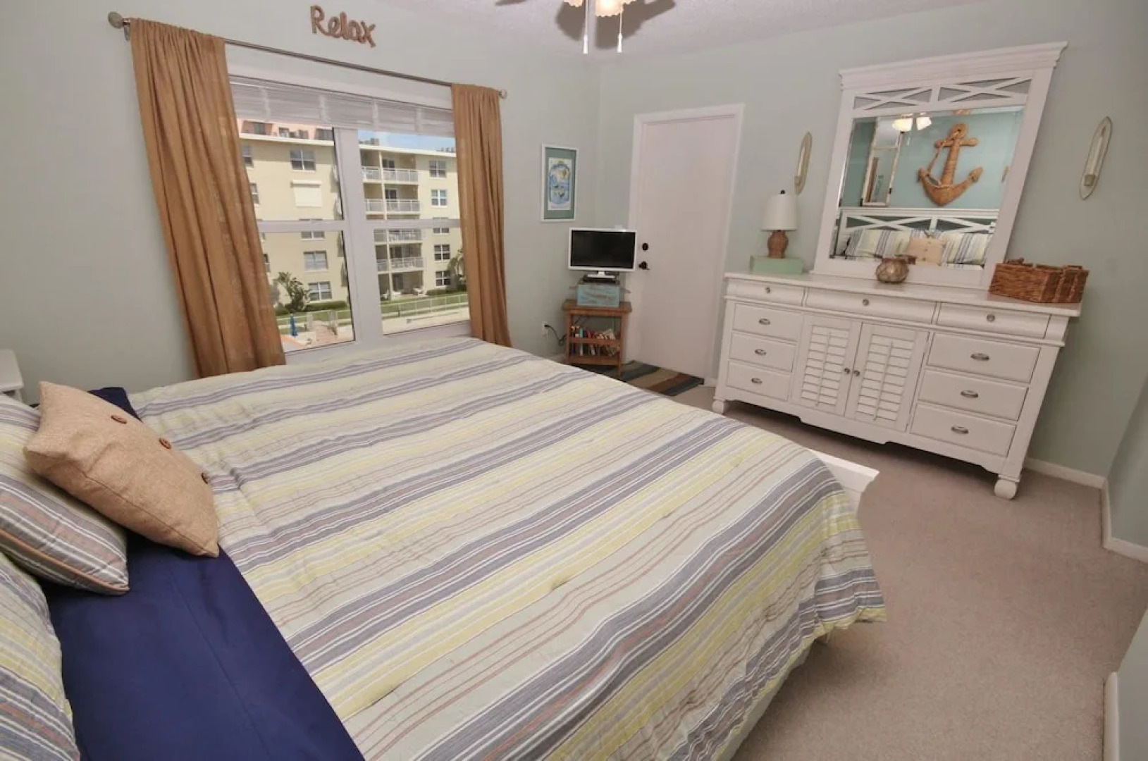 Sea Coast Gardens III 412