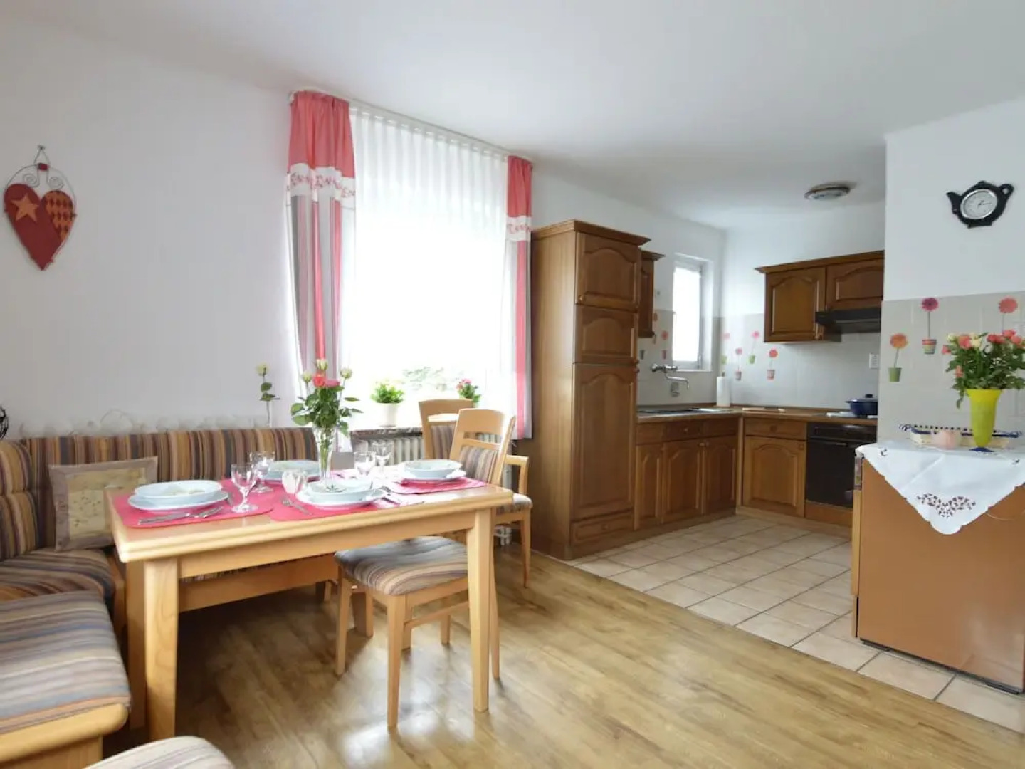 Comfortable Home With Large Sunny Garden In Beautiful Surroundings