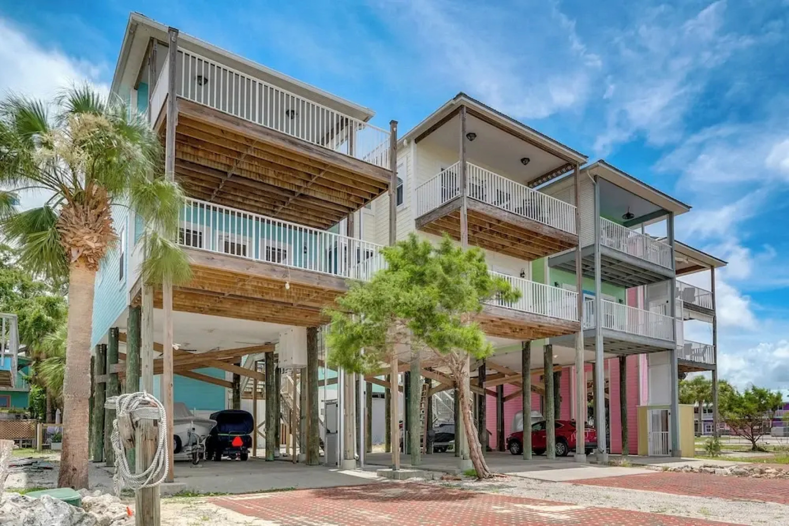 Steps to Beach: Waterfront Cedar Key Home!
