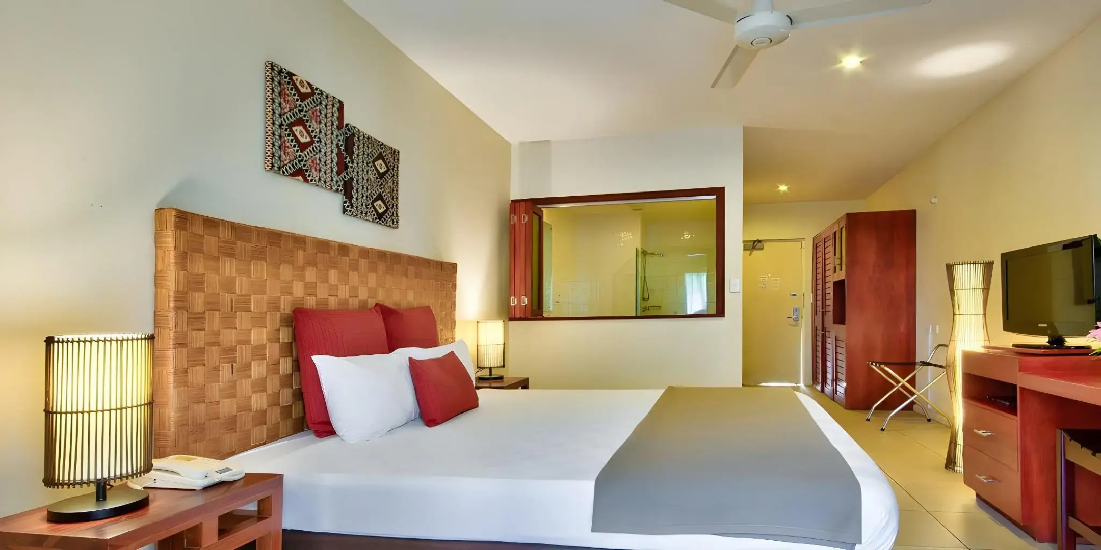 Tanoa International Hotel