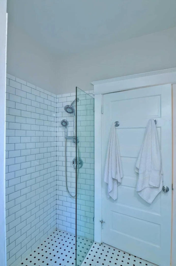 16 Cleveland Ave 2 Bedroom Home