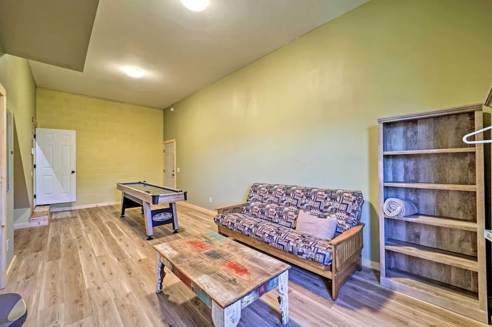Near Ski Areas: Mtn-view Banner Elk Cabin