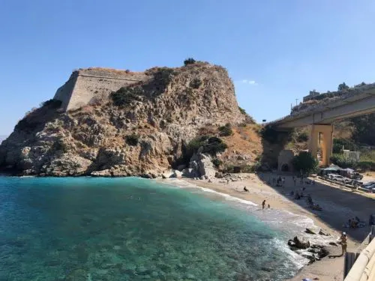 Cozy studio with pool in Rodia village