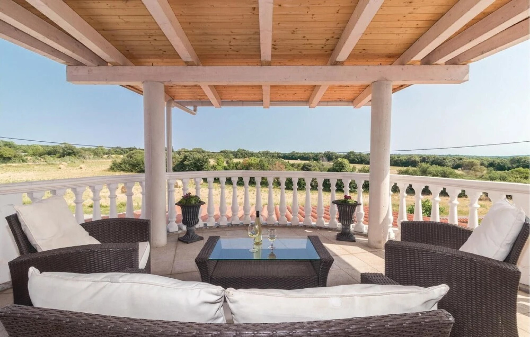 Awesome Home in Valtursko Polje With Wifi and 12 Bedrooms