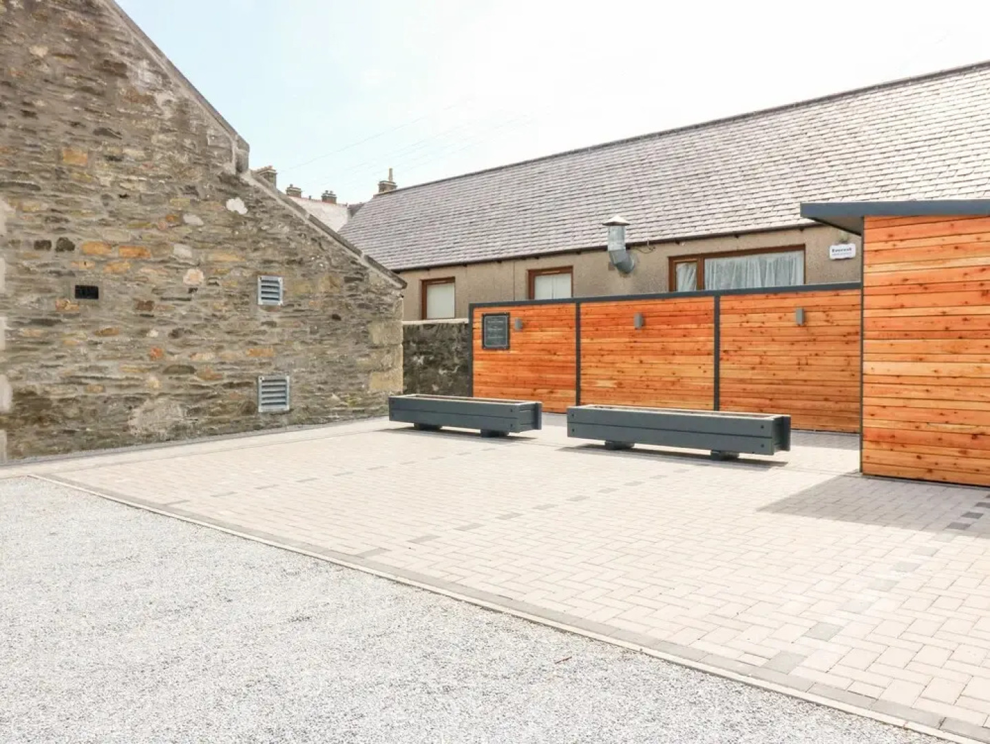The Court Room at The Institute Executive Apartments