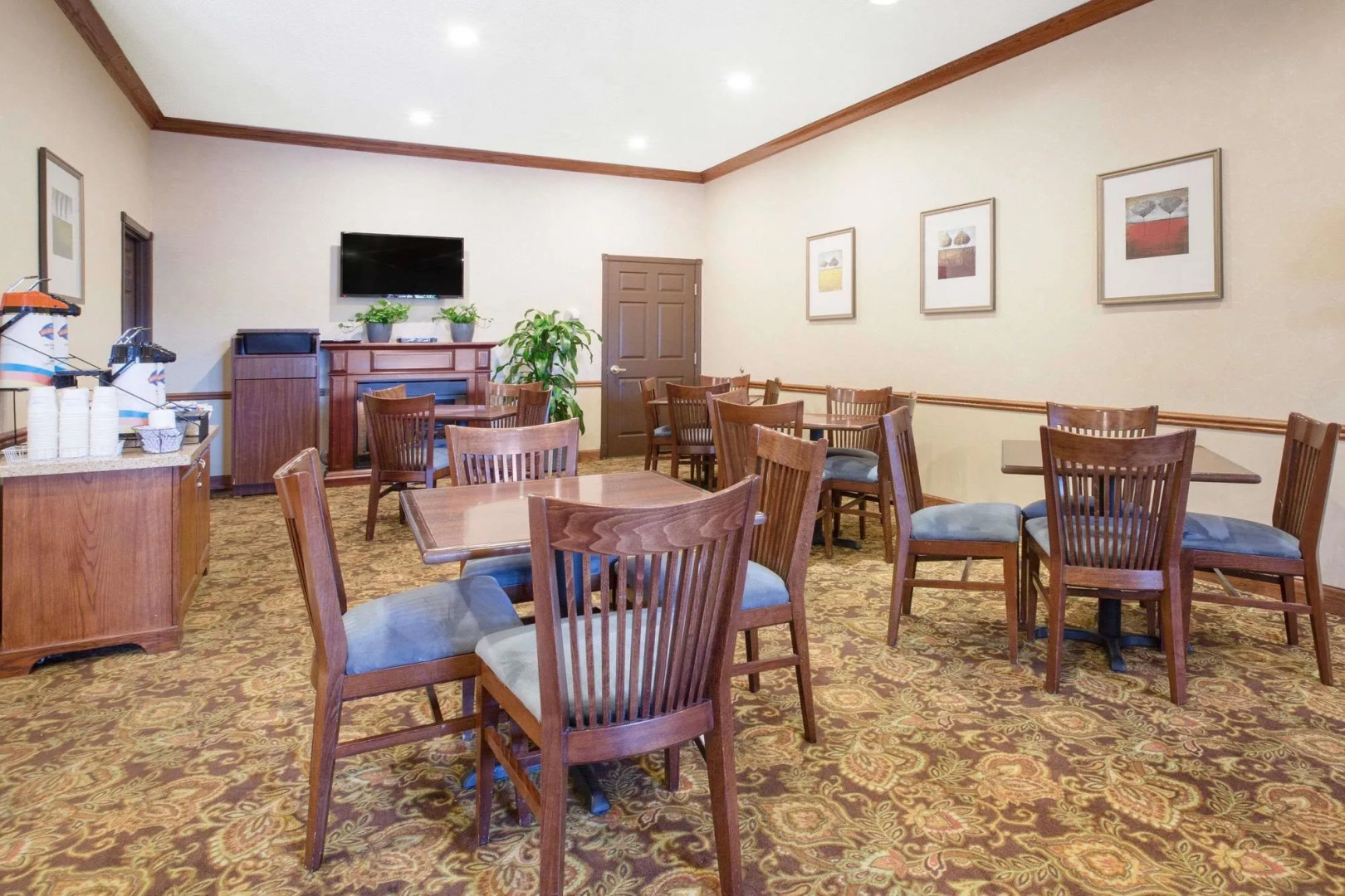 Comfort Inn & Suites Tempe Phoenix Sky Harbor Airport