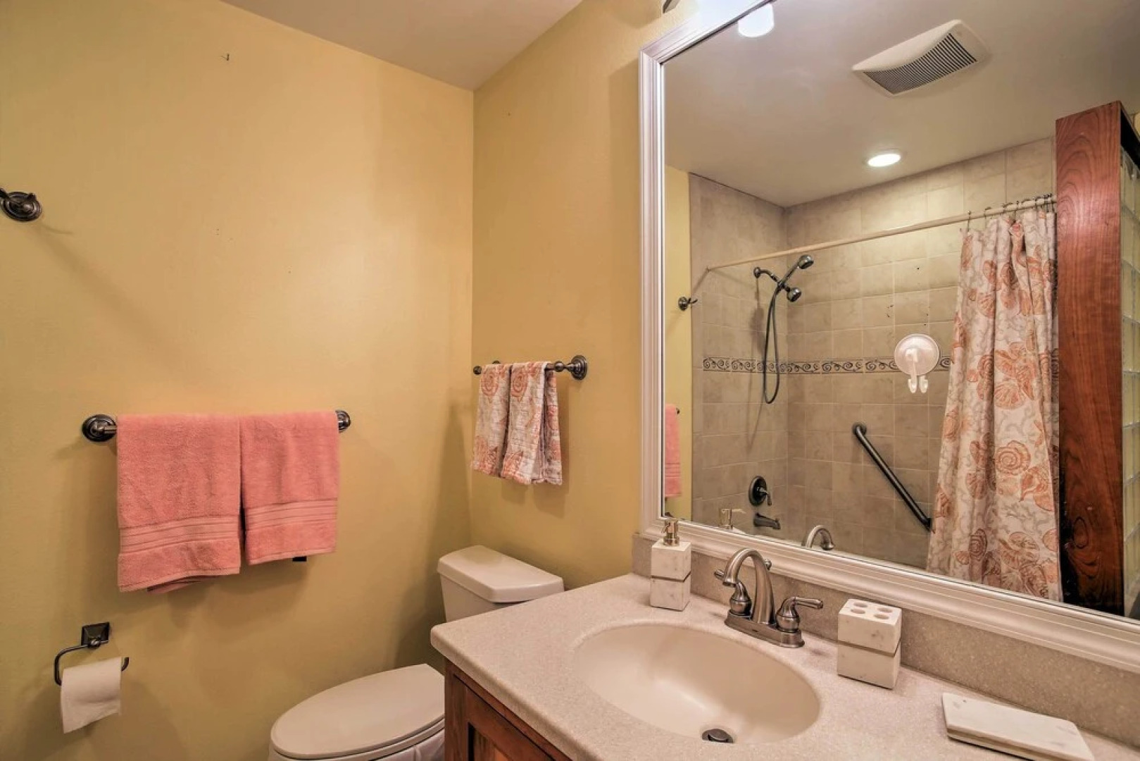 Riviera Beach Home w/ Pool - Walk to Beaches!