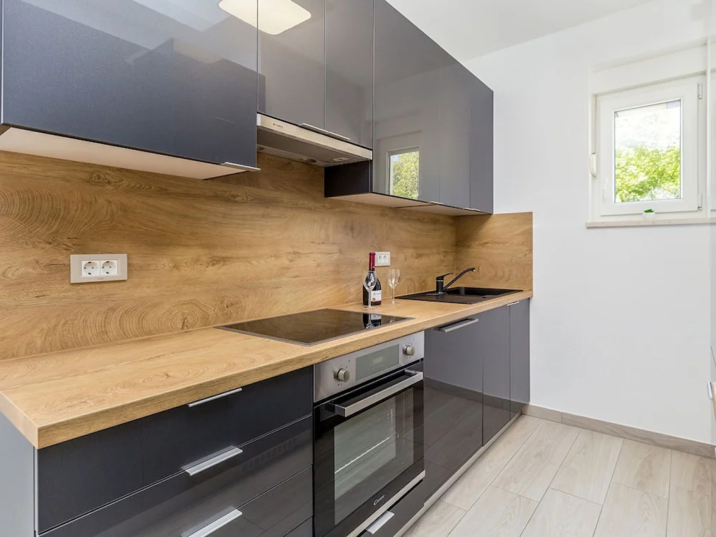 Scenic Villa in Linardi?i With Private Swimming Pool