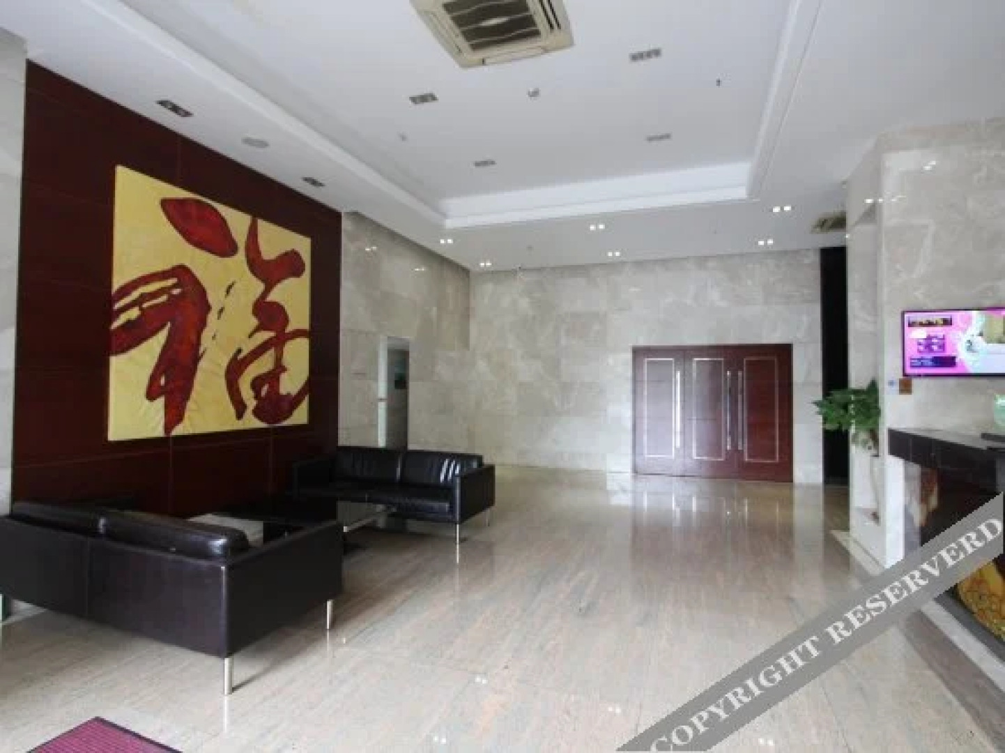 Sunshine Holiday Hotel