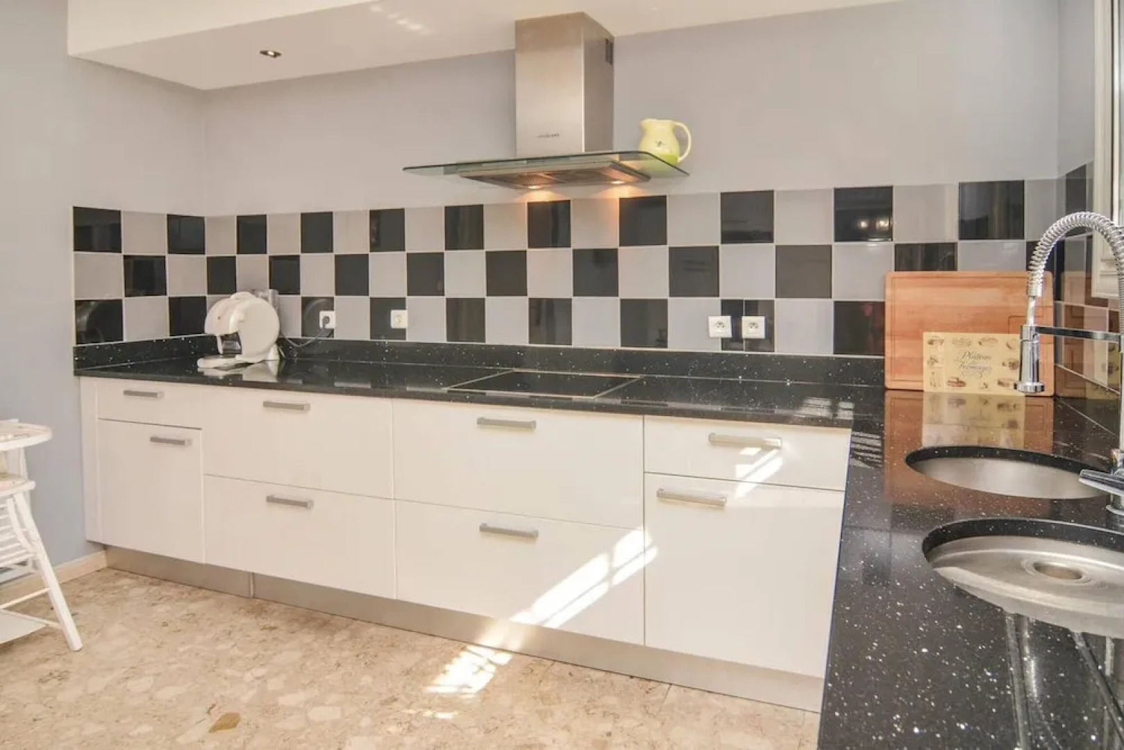 Apartment With 3 Bedrooms in Port-de-bouc, With Wonderful sea View, Shared Pool and Furnished Terrace - 5 km From the Beach