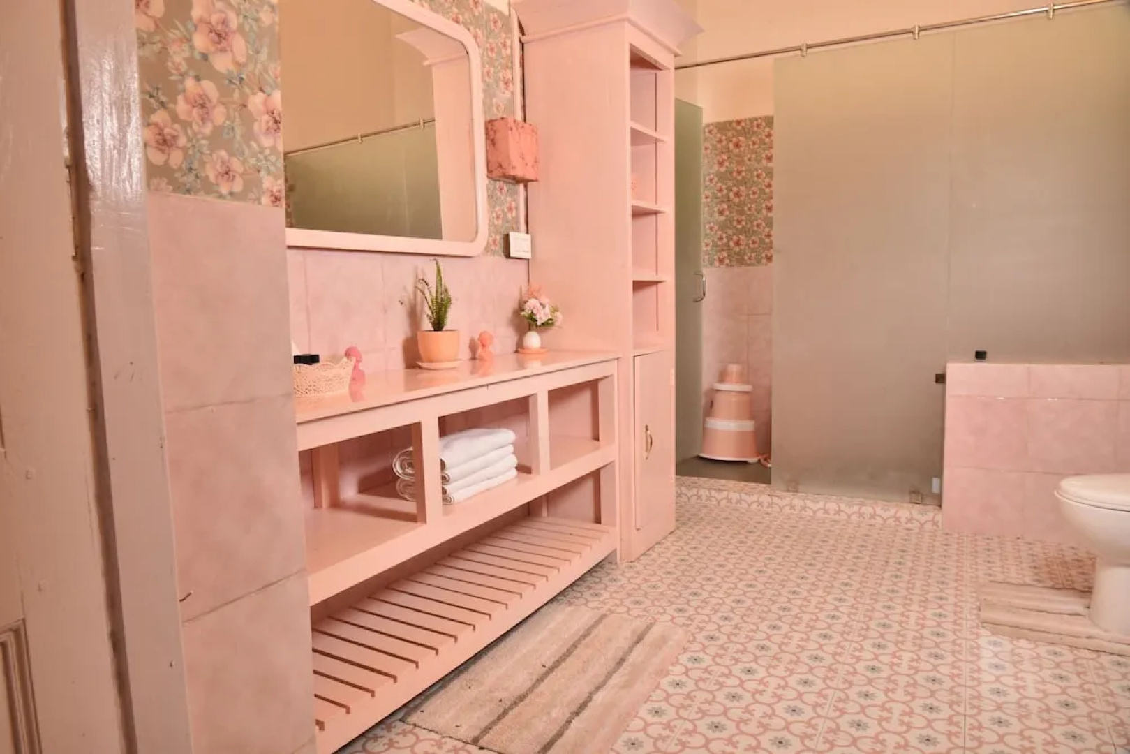 The Baradighi Bungalow - A Heritage Tea Resort