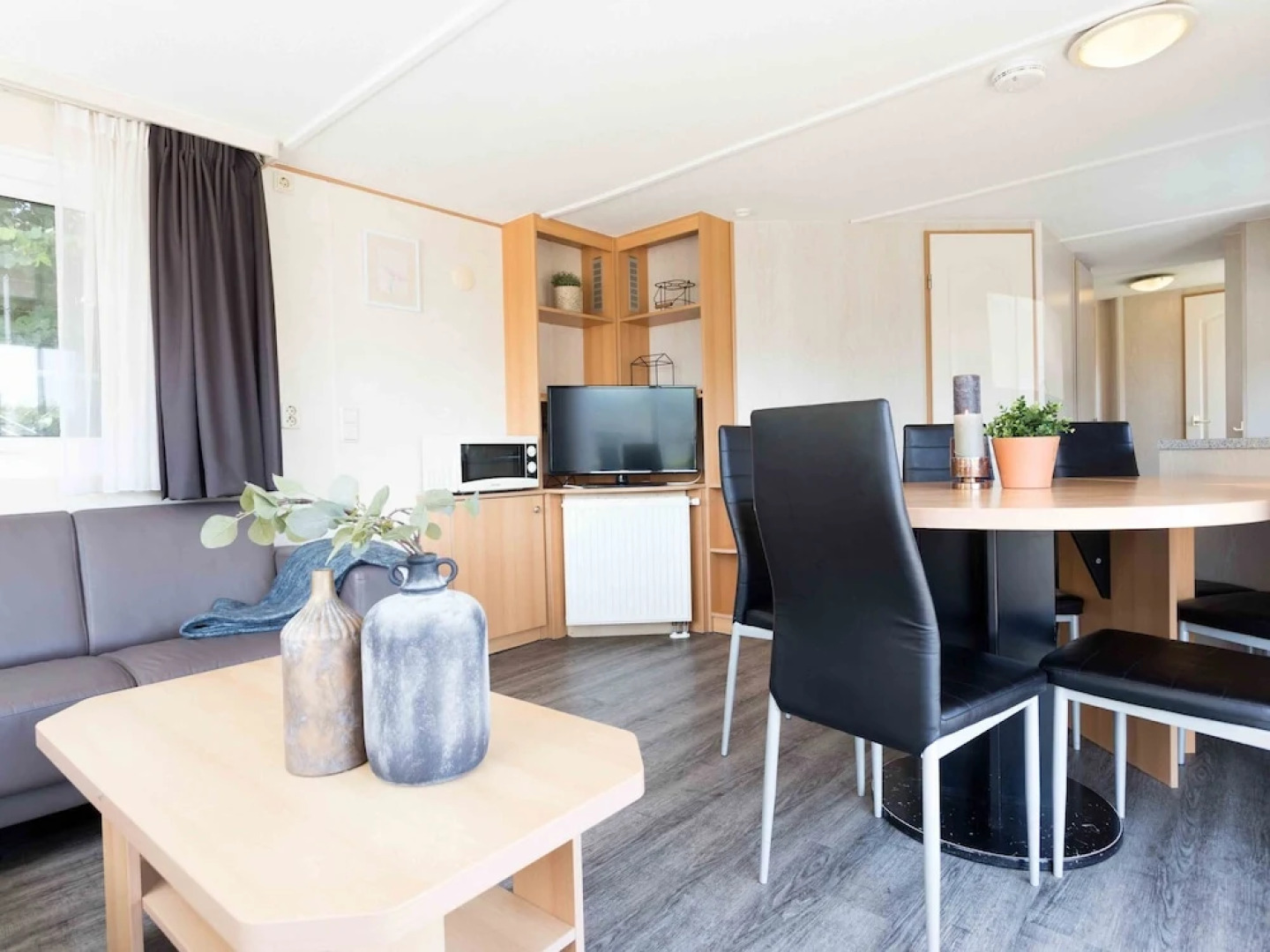 Well-kept Chalet With Wifi, in Noordwijk, sea at 2.5 km