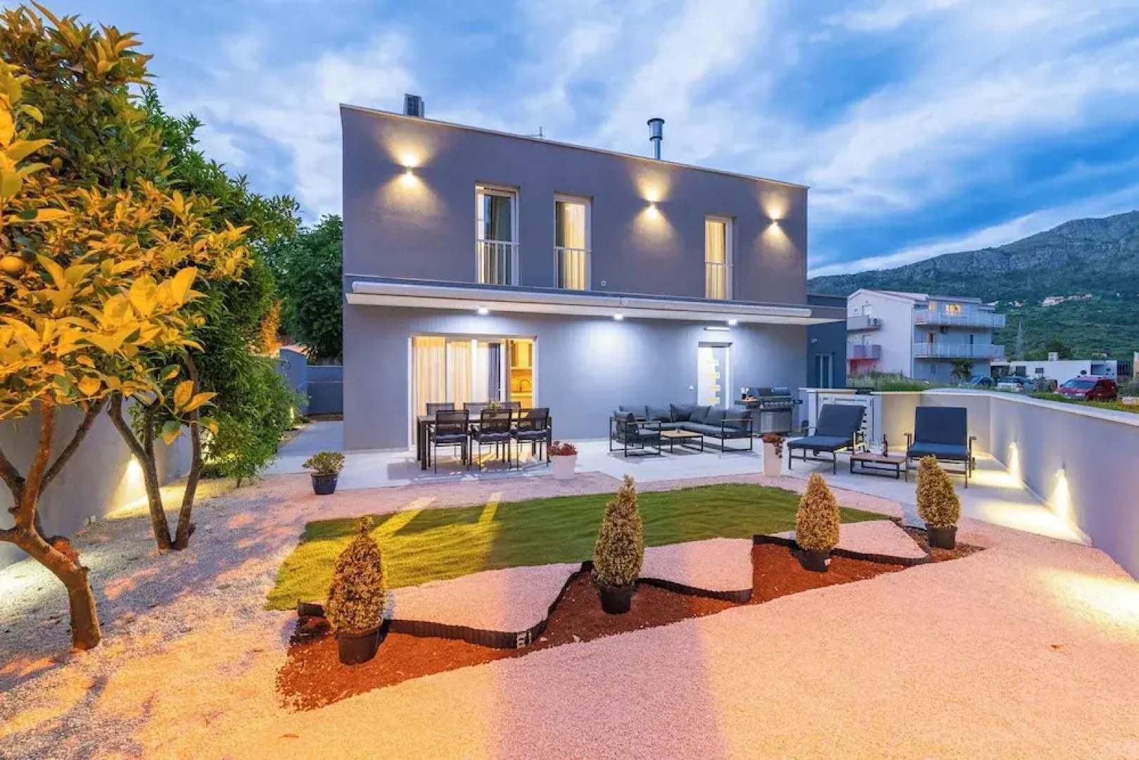 Luxury Villa Entrata-Five Bedroom Villa