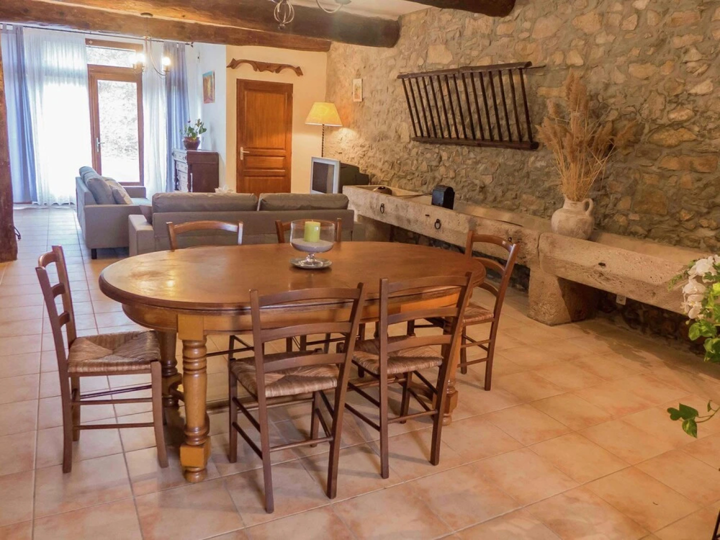 Stone Cottage on an Active Wine-growing Estate With a Swimming Pool