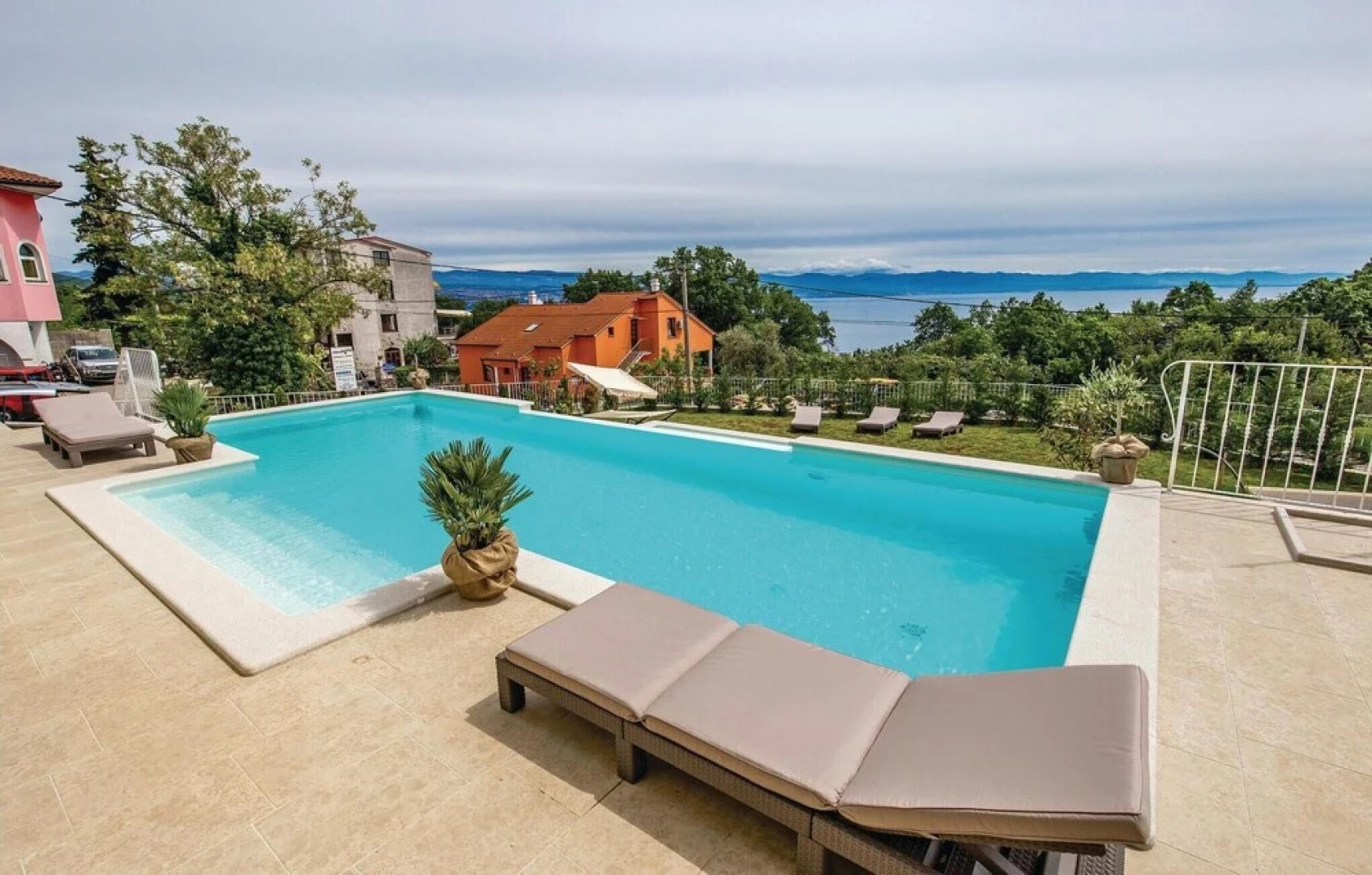 Beautiful Home in Lovran With Sauna, Wifi and 6 Bedrooms