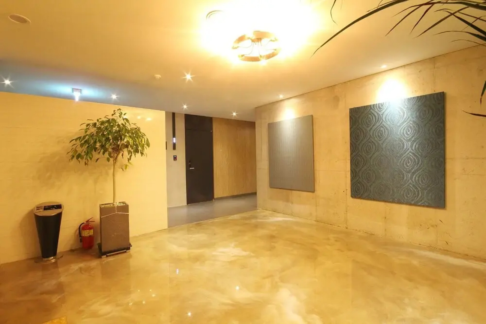 Changwon Jinhae Yongwon Hotel VIN