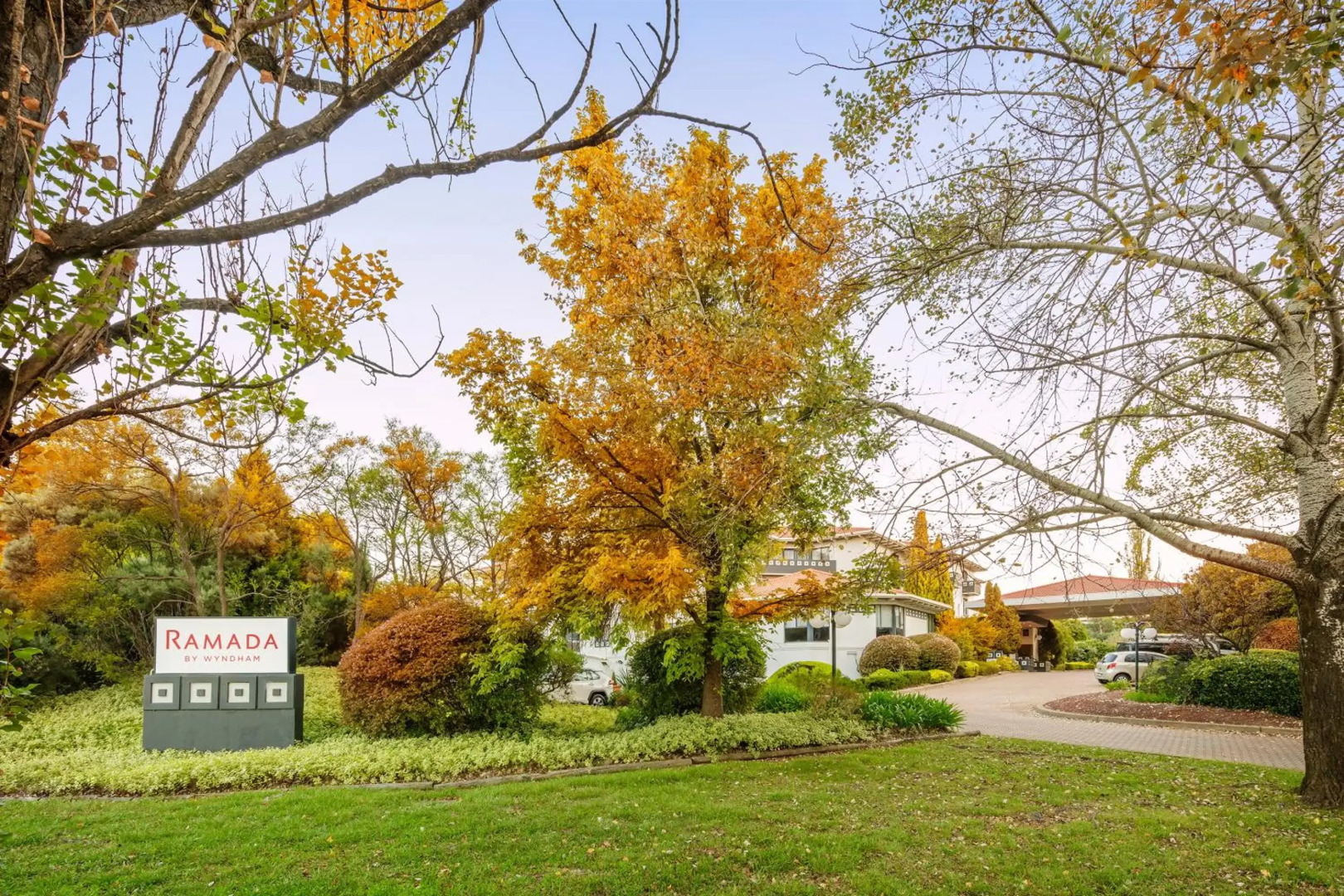 Ramada Diplomat Canberra